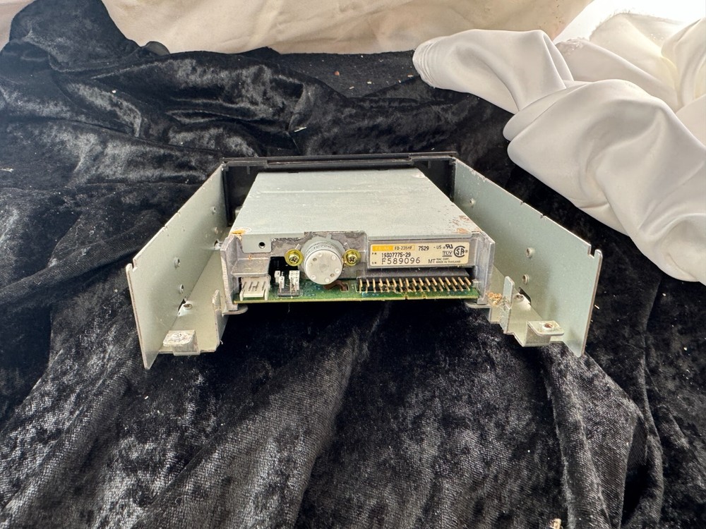 TEAC Model FD-235HF - 3.5 Floppy Drive