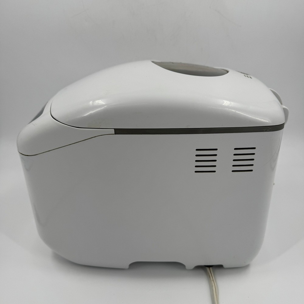 Regal Kitchen Pro Breadmaker Model K6725 White Bread Machine with Dough Setting