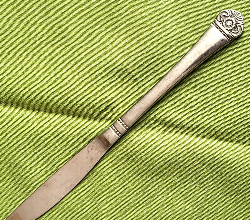 Ekco Eterna Stainless Dinner Knife Classic Crest Pattern 8 3/4" Japan