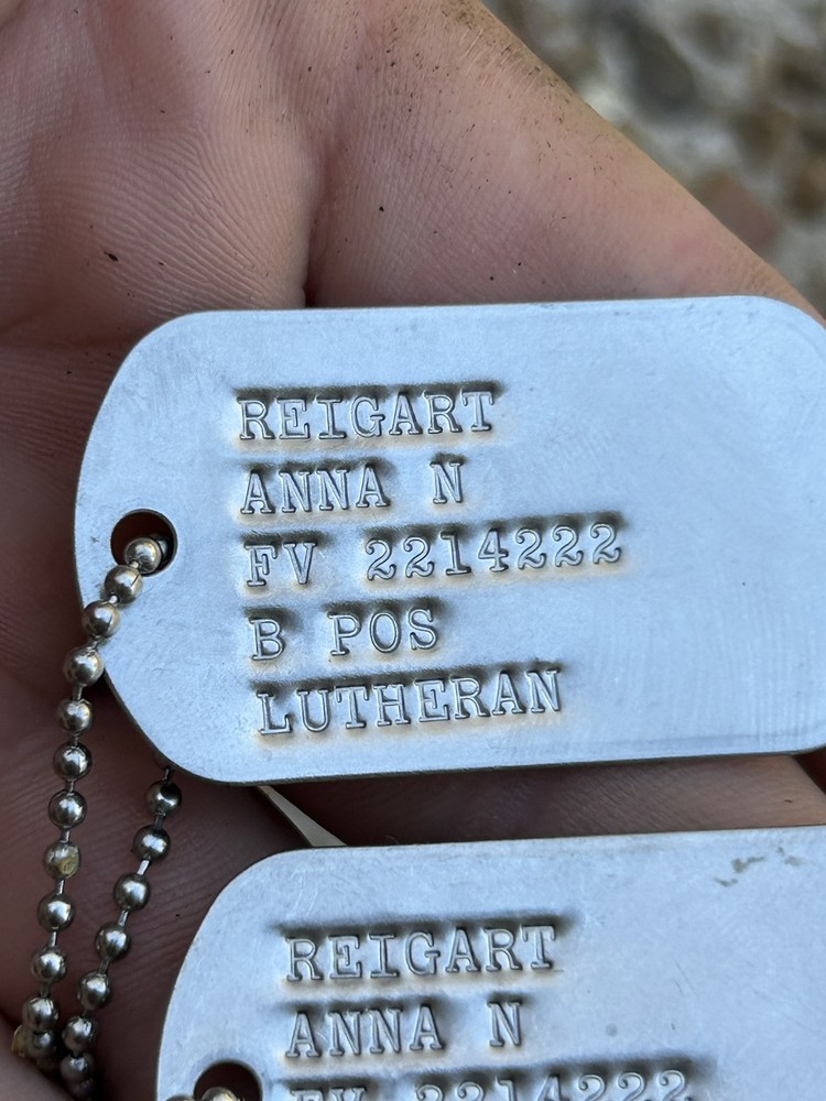 Nice Matching WW2 Dog Tags Female Anna Reigart