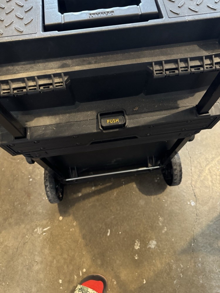 Dewalt Rolling Toolbox