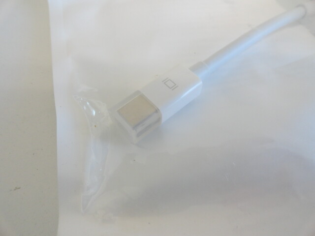 L16: Apple Mini Display Port