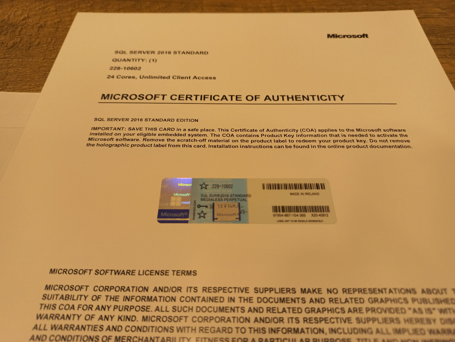 Microsoft SQL Server 2016 Standard 24 Core License unlimited User CALs 228-10602