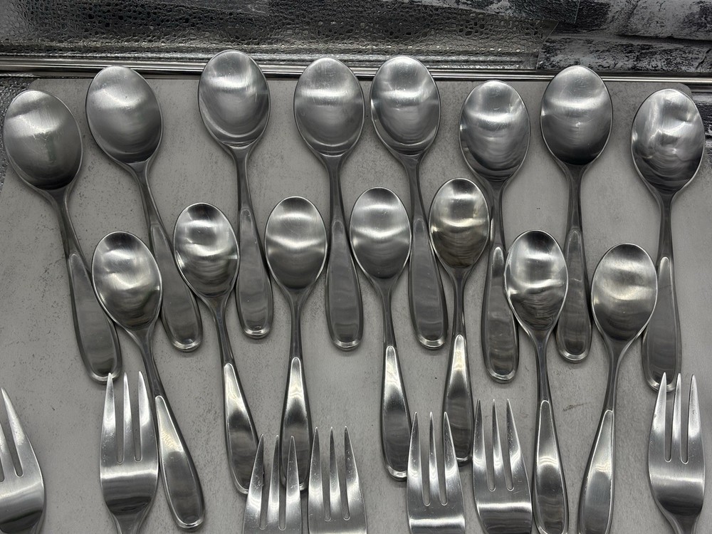 Retroneu Everyday Contour Flatware Set (39 Pc) Incomplete READ