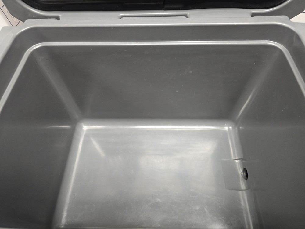 Basecamp 20 HARD COOLER BEAR RESISTENT Super Clean