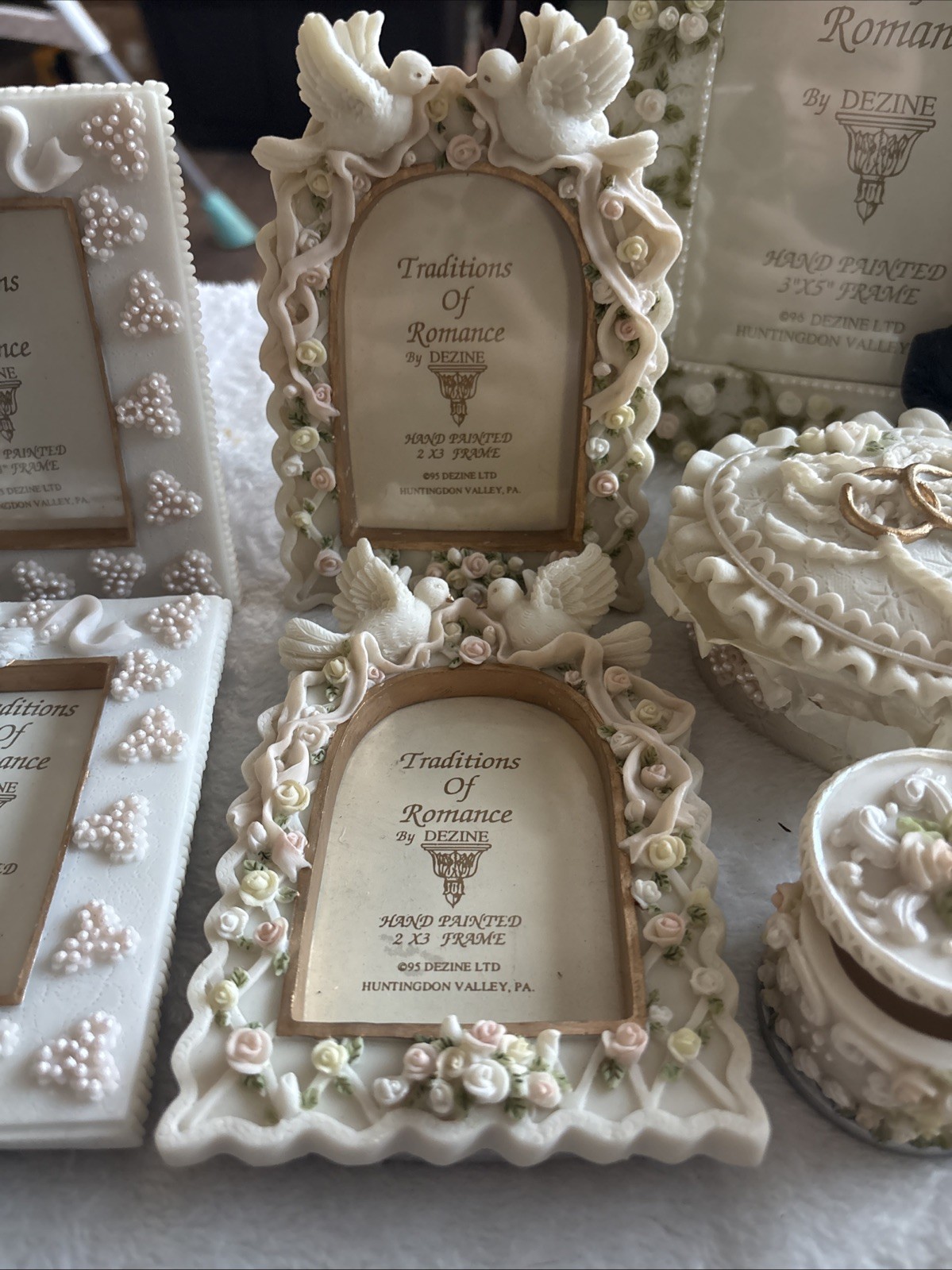 Traditions Of Romance By Dezine 1995 11 Piece Wedding Set