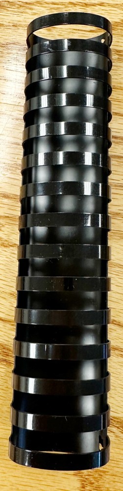 50-pack half-sheet 1-3/4" black plastic binding combs (375 sheet capacity)
