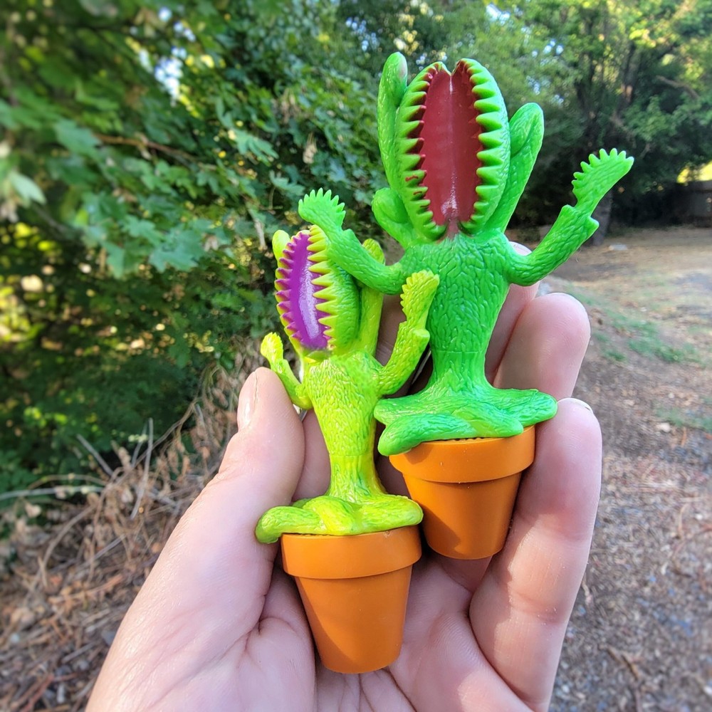 Meditating Venus Flytrap Toy Set
