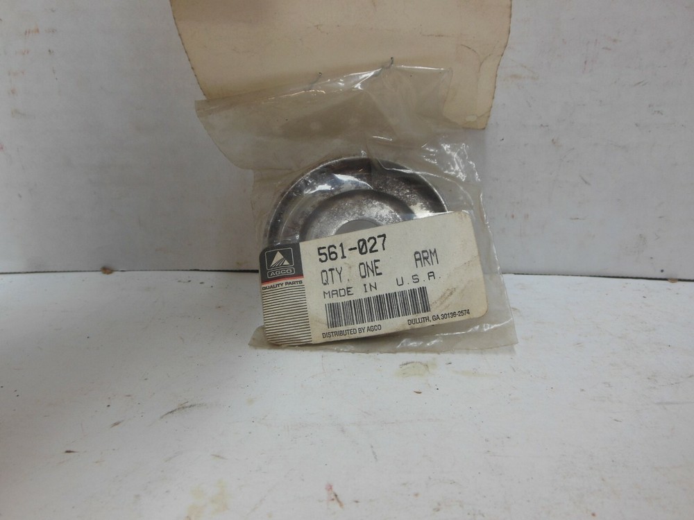 TYE AGCO DUST SHIELD WASHER 561-027 NOS