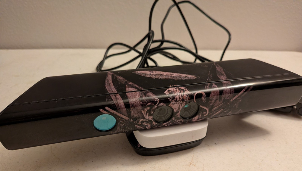 Official Microsoft Xbox 360 Kinect Motion Sensor Bar w/ TV Clip