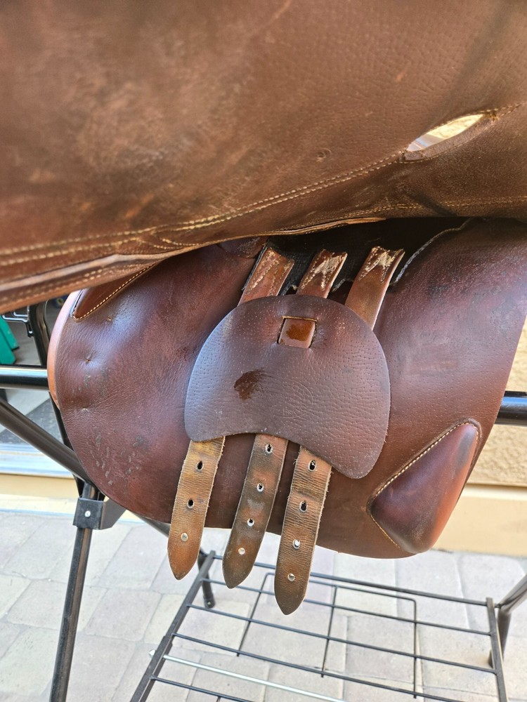 Devoucoux Oreka size 17 saddle