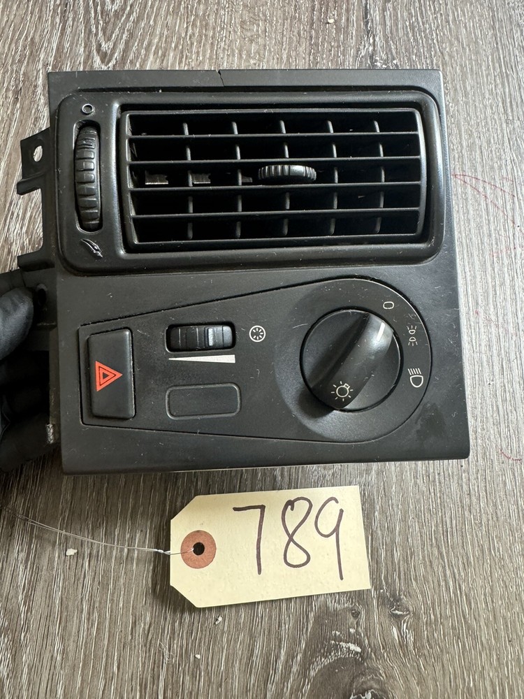 VOLVO HEADLIGHT  CONTROL  SWITCH - P/B: 20953578-P06