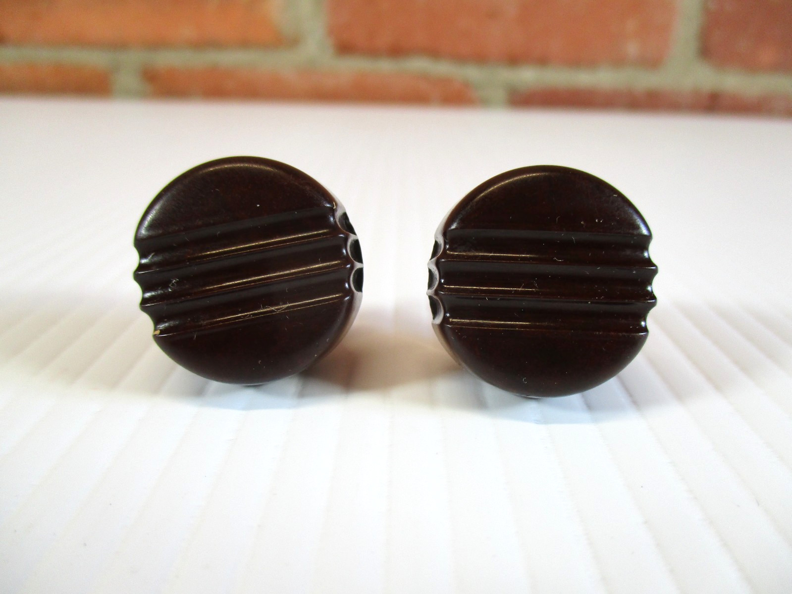 Pair of Vintage Brown Radio knobs Art Deco  7/8 Inch Wide