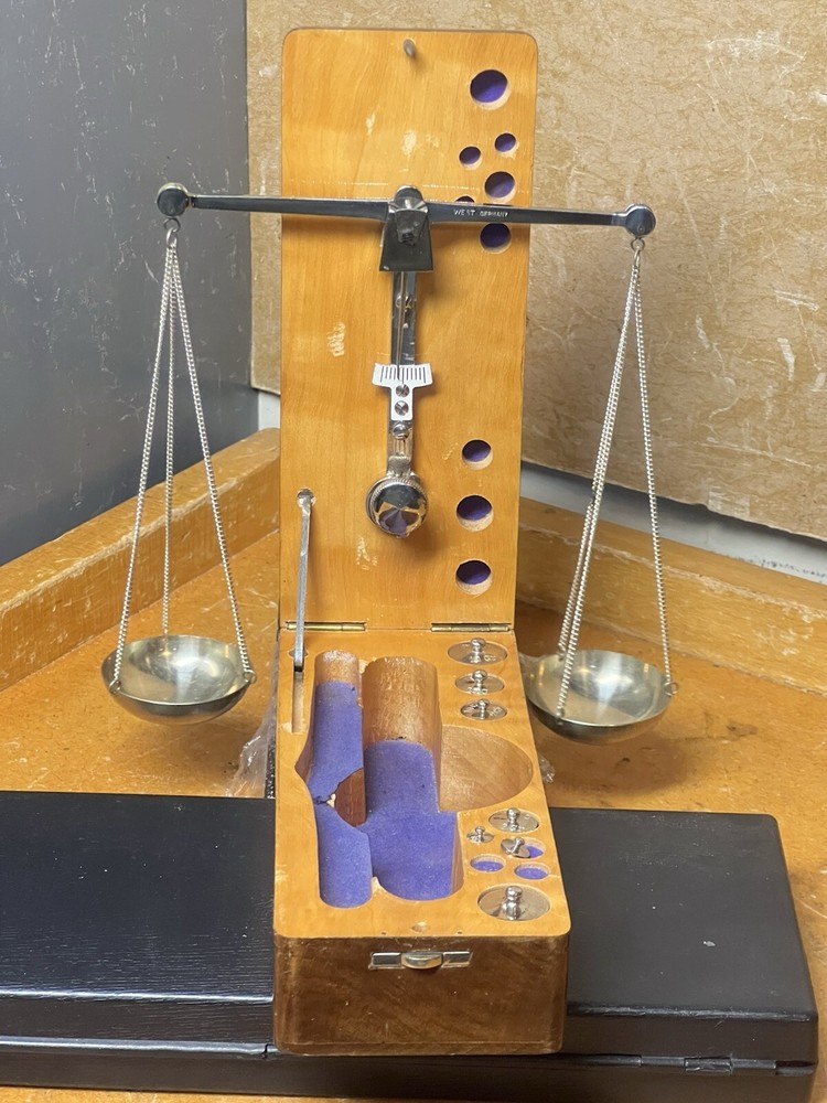 VINTAGE Gem Stone SCALE ~