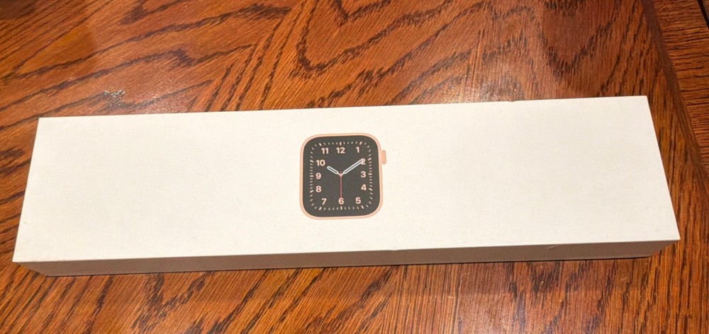 Apple Watch SE First Generation Box Only ￼