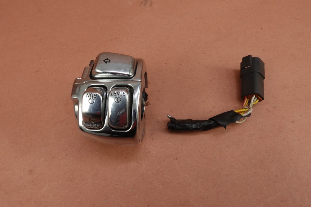 2000-2006 Harley Davidson FLSTFI Fat Boy RIGHT CONTROL START STOP SWITCH