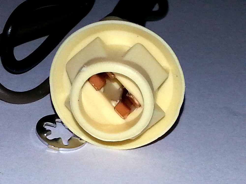 68-91 Ford Side Marker Park Light Replacement Bulb Socket Wiring Harness 1pc A