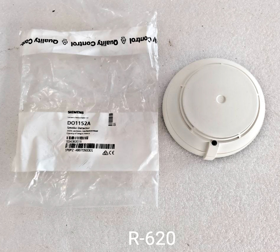 SIEMENS Smoke Detector DO1152A NEW