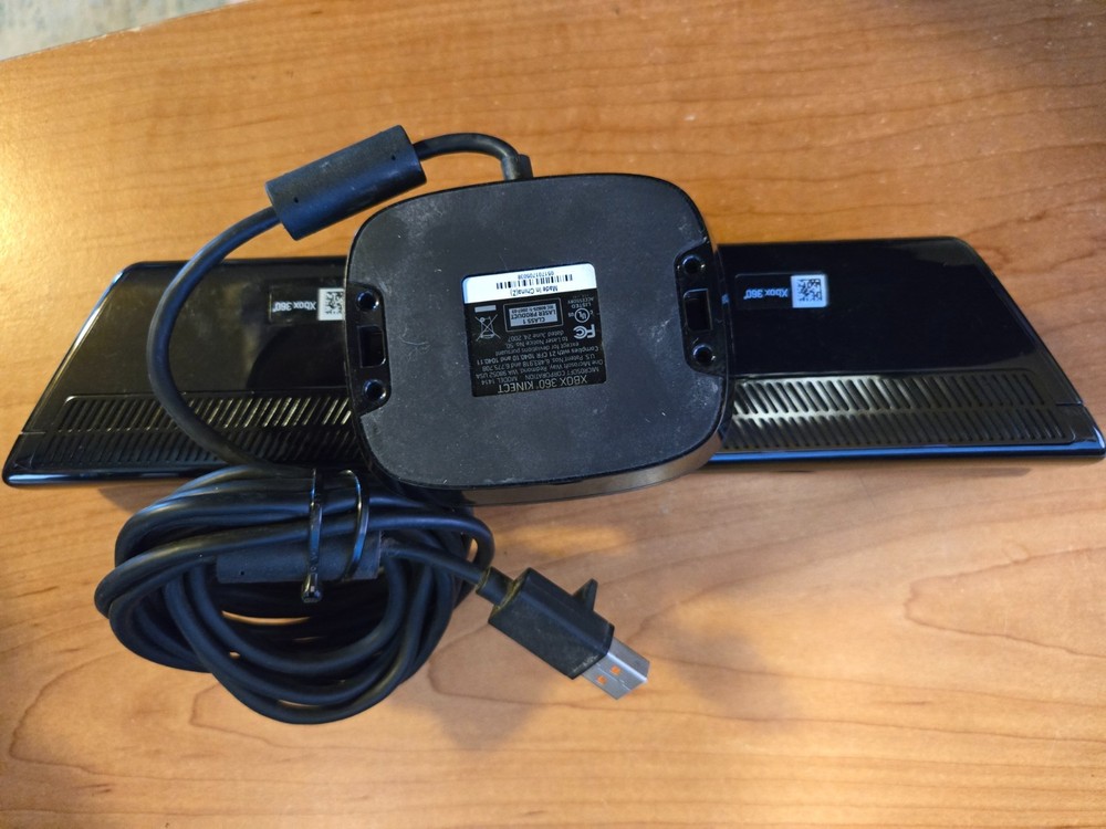 OEM Microsoft Xbox 360 Kinect Sensor Model 1414 With Power Adapter- Black TESTED
