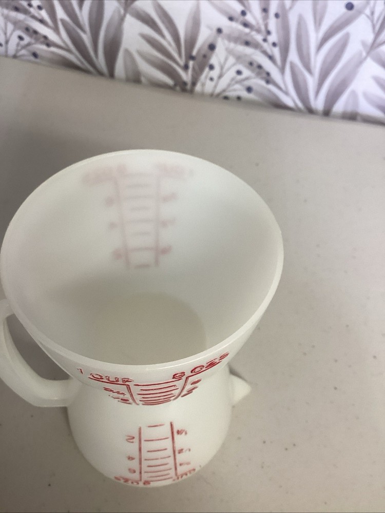 Vintage Tupperware Double Sided Wet/Dry Measuring Cup