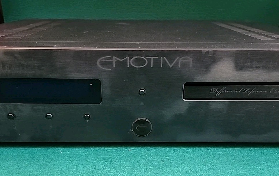Emotiva ERC-3 Differtial Reference CD Player with Remote, Tested and Works