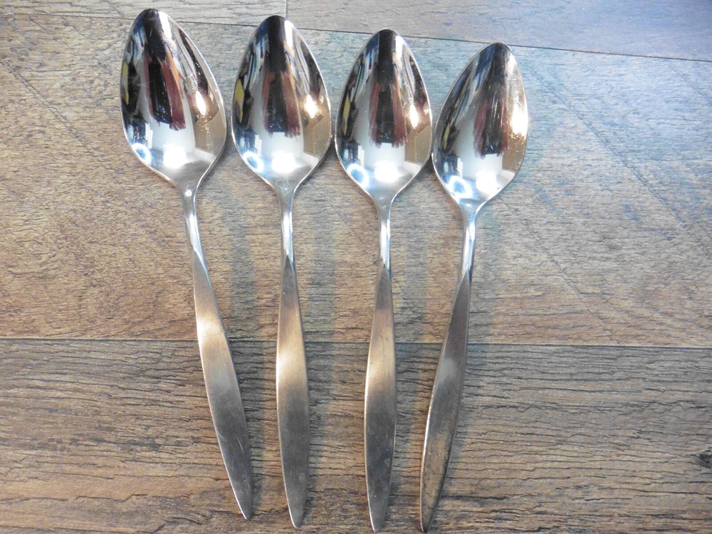 4 Oneidacraft Deluxe Wintersong Stainless Flatware Teaspoons