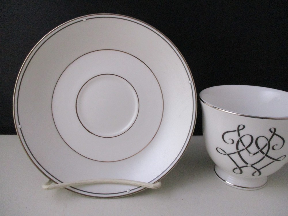 LENOX SCRIPTED PLATINUM CUP & SAUCER 3" -0703D