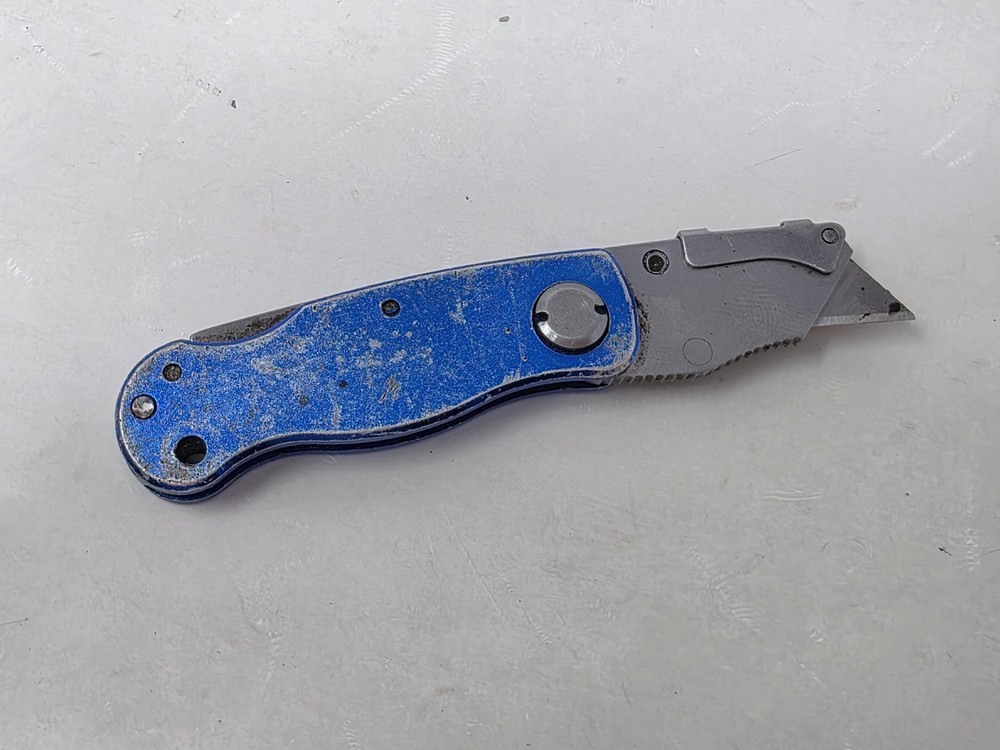 Pittsburgh Mini Lockback Folding Utility Knife With Blades