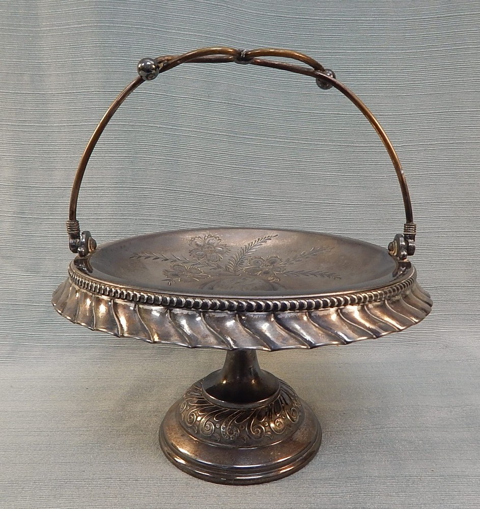 Antique Meriden Quad Silver Plate Footed Server with Handle