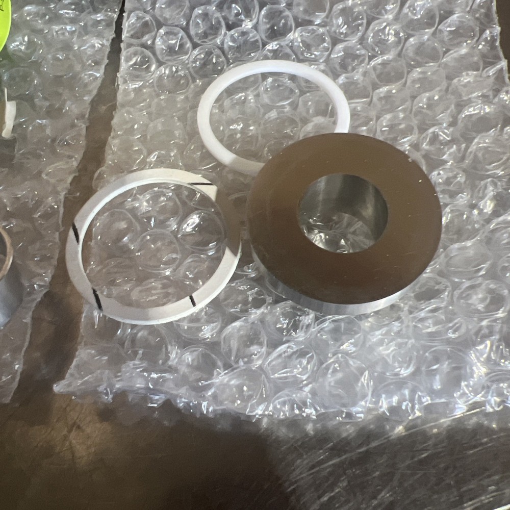 JOHN CRANE John M08990 Nos Surplus