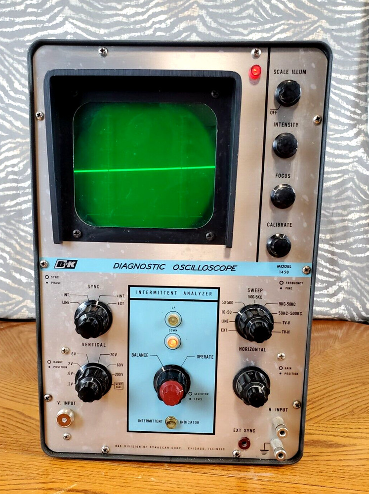 B&K MODEL 1450 DIAGNOSTIC OSCILLOSCOPE/VECTORSCOPE Tested Working