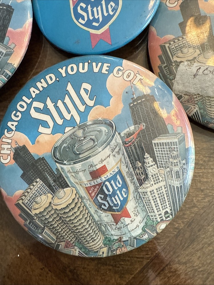 heilemans old style beer Button Lot