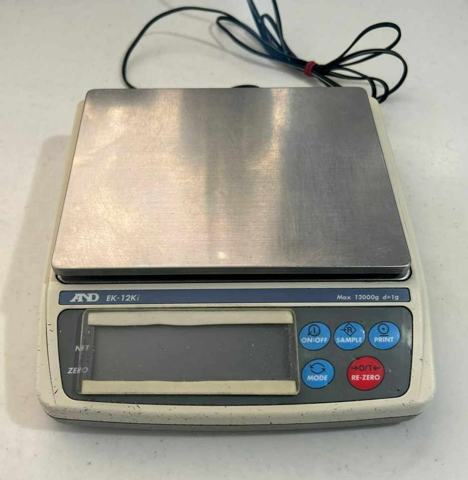 A&D EK-12Ki Digital Precision Scale with Adapter Used from Japan
