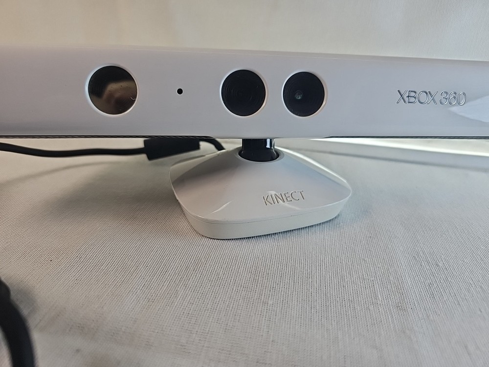 Microsoft Xbox 360 Kinect Sensor Model 1414 White Motion Camera Bar USB