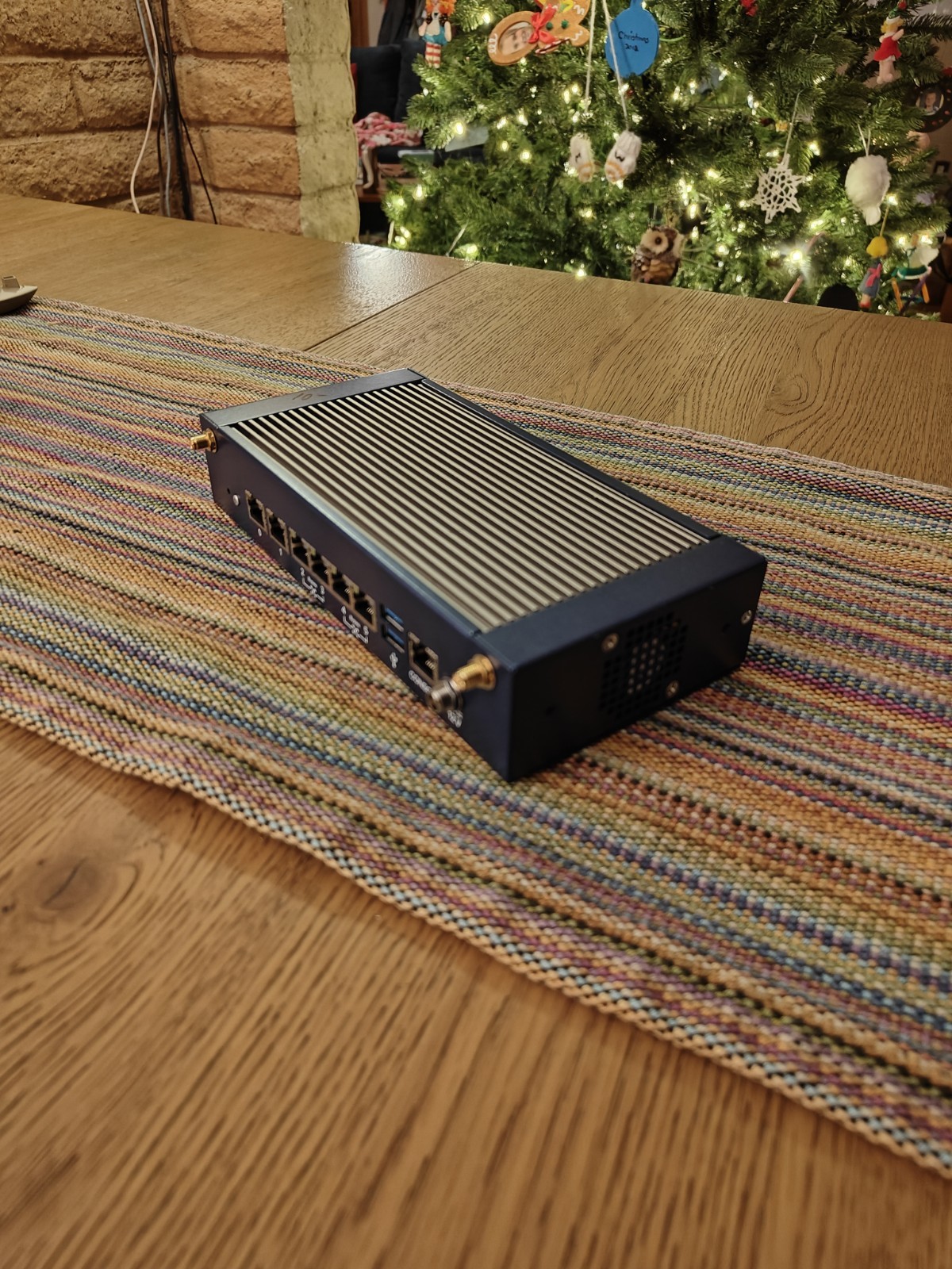 AppNeta M70 (AAEON FWS-2363) Intel 8-Core C3758 16GB DDR4 RAM 2400 MHz