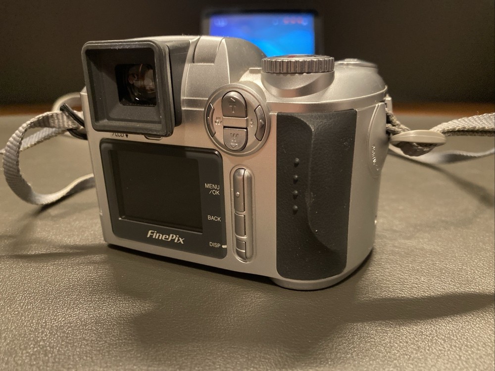 Fujifilm FinePix S304 Digital Camera Silver Working Condition
