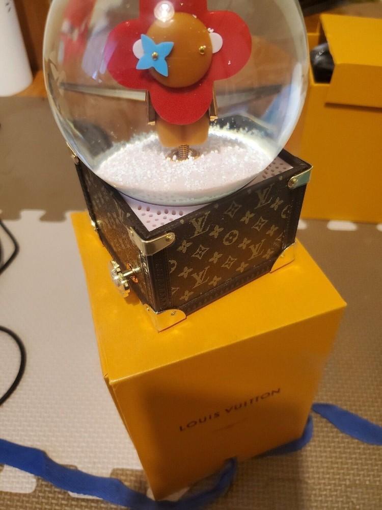 Special Snow Globe Music Box
