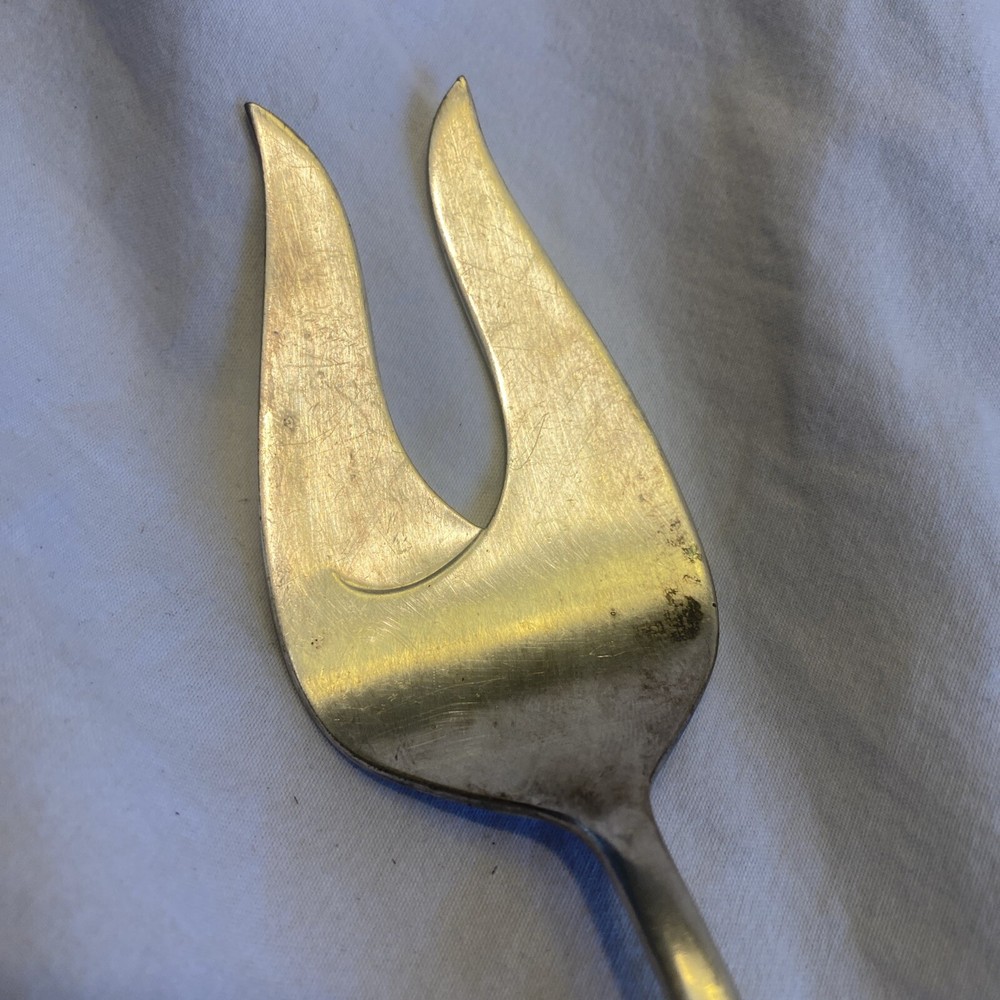 Holmes & Edwards Windsong Deep Silverplate Vegetable Serving Fork 9”