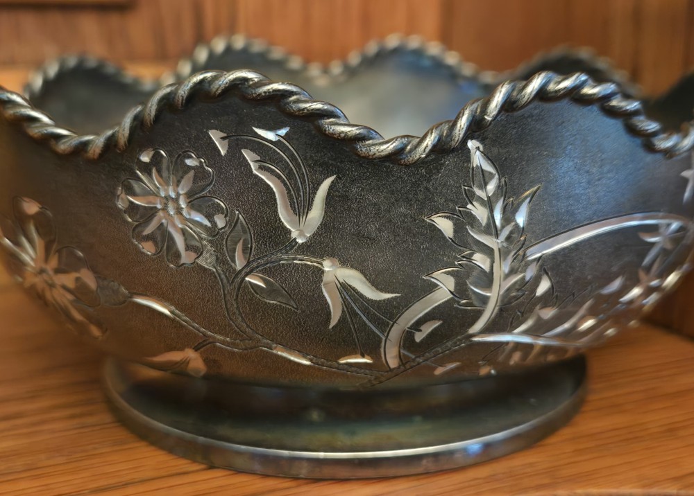 Antique Pairpoint Small Silver Bowl Basket with Moveable Handle