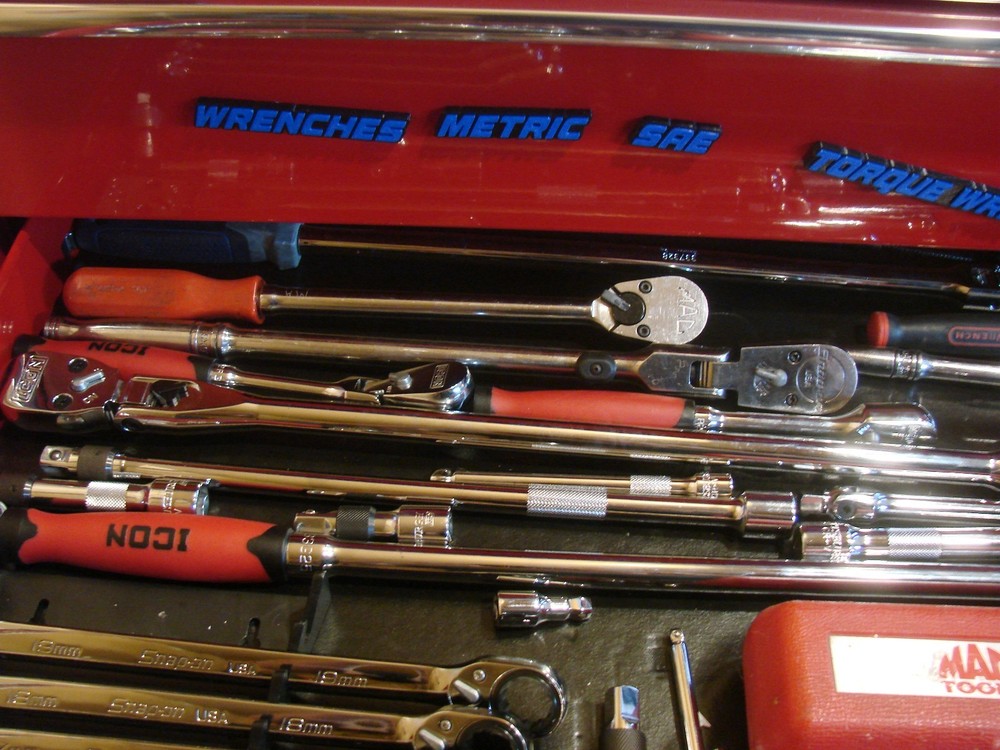 master techs tools and roller