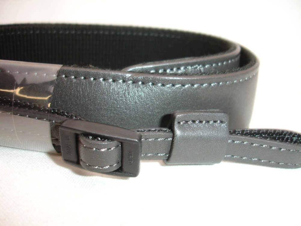 OLYMPUS OM-D Camera leather strap