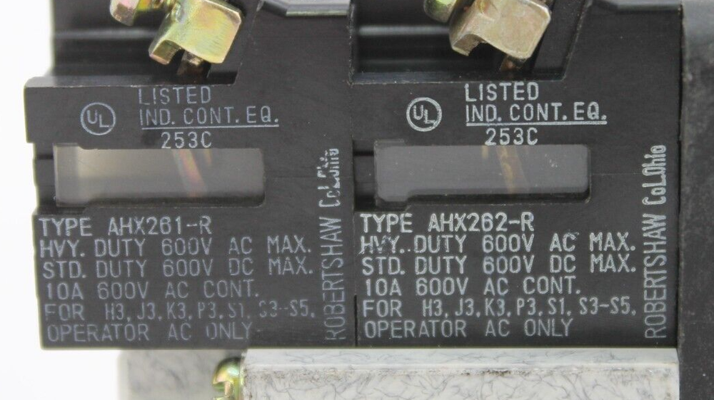 Robertshaw AHEIL KI-R Illuminated Pushbutton Switch