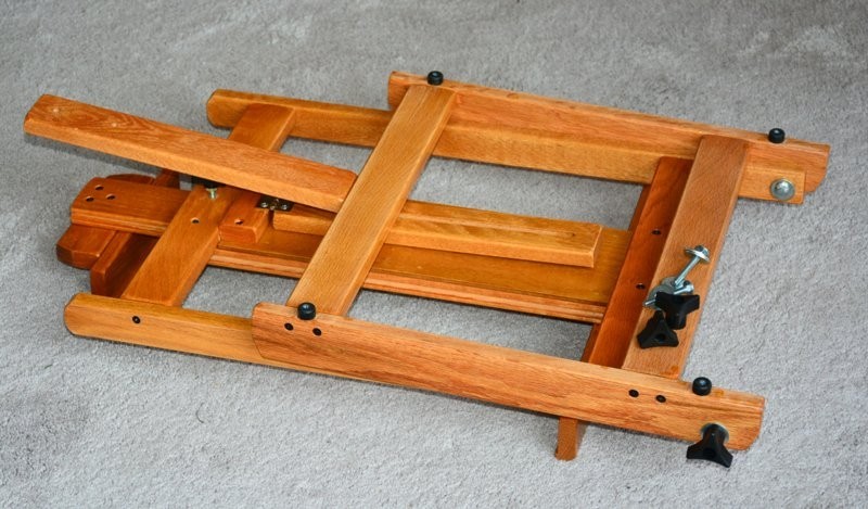 AMERICAN SOLID OAK LARGE TABLETOP EASEL