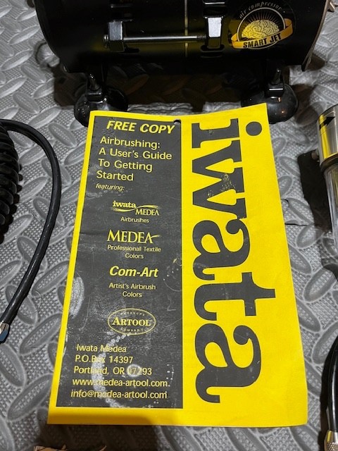 Iwata smart jet compressor and Iwata Eclipse airbrush
