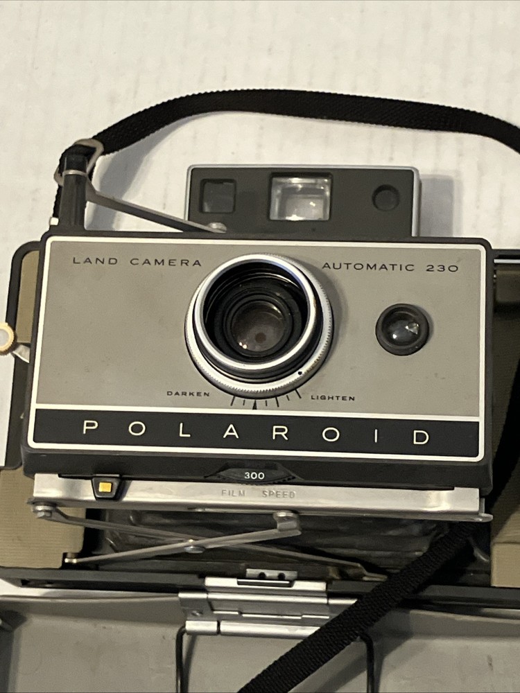 POLAROID 230 AUTOMATIC LAND CAMERA W/ Manual-UNTESTED- As-is
