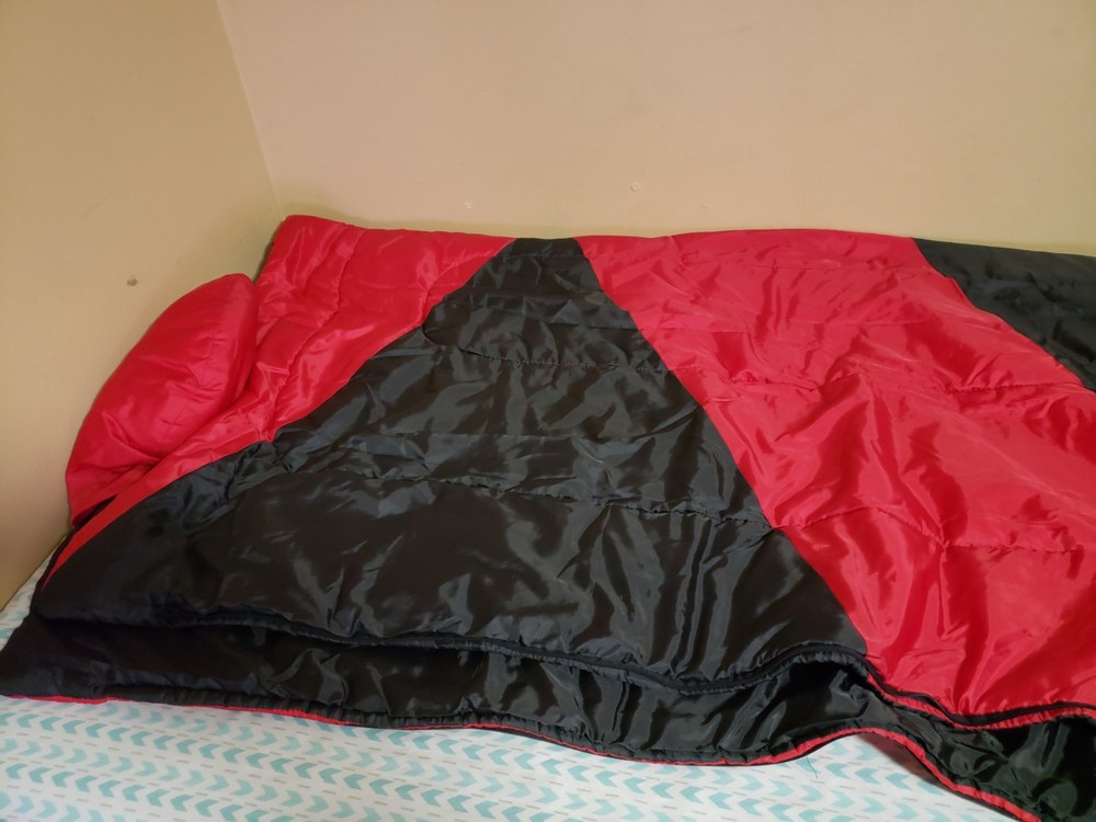Ozark Trail Warm Foot Sleeping Bag Pattern 2