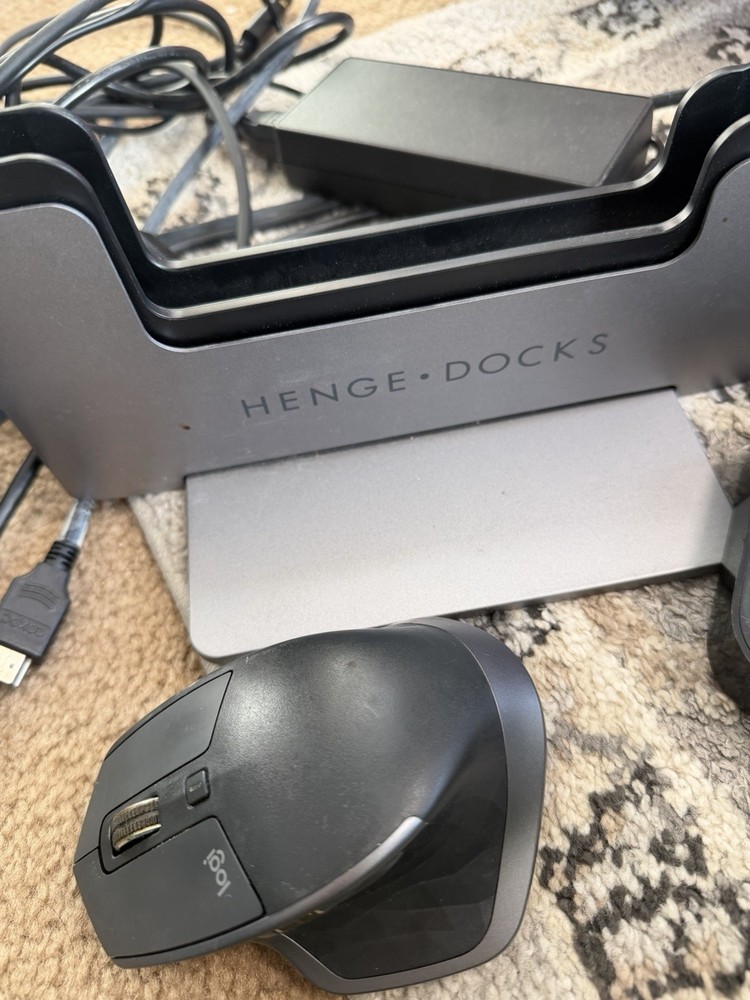 Apple Electronics Bundle Multiple Items