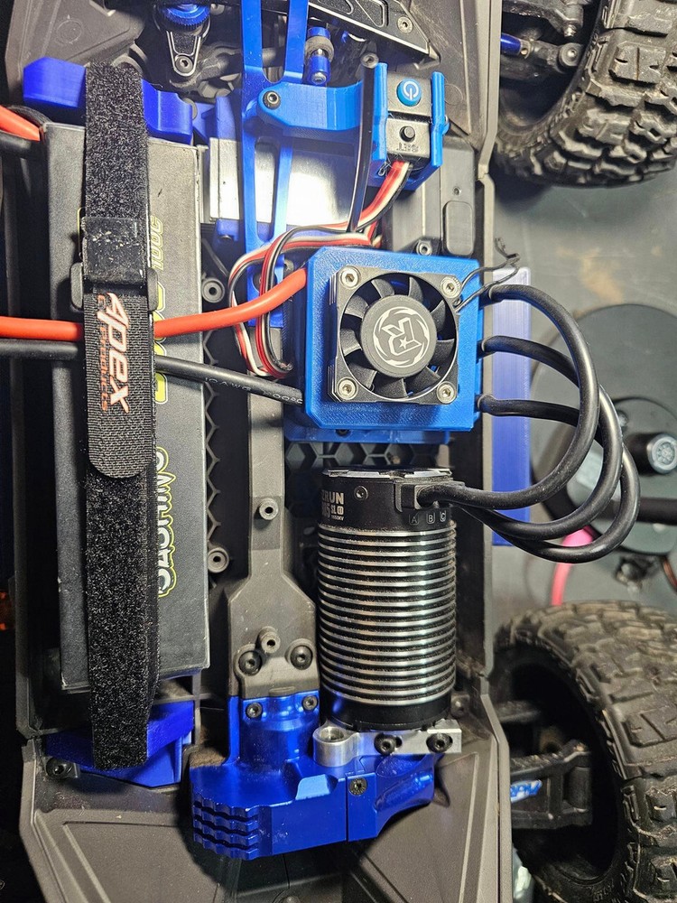 Battery Hold Down Mounts / Straps - Compatible w/ Traxxas Maxx
