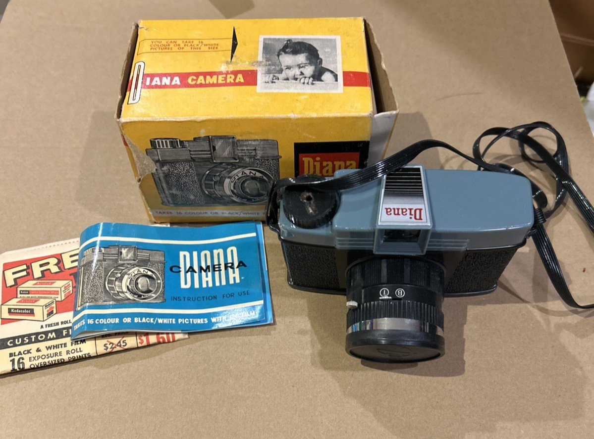 Vintage 1960's Diana Camera No. 151 Black & White Film, Manual Included - BOXED!