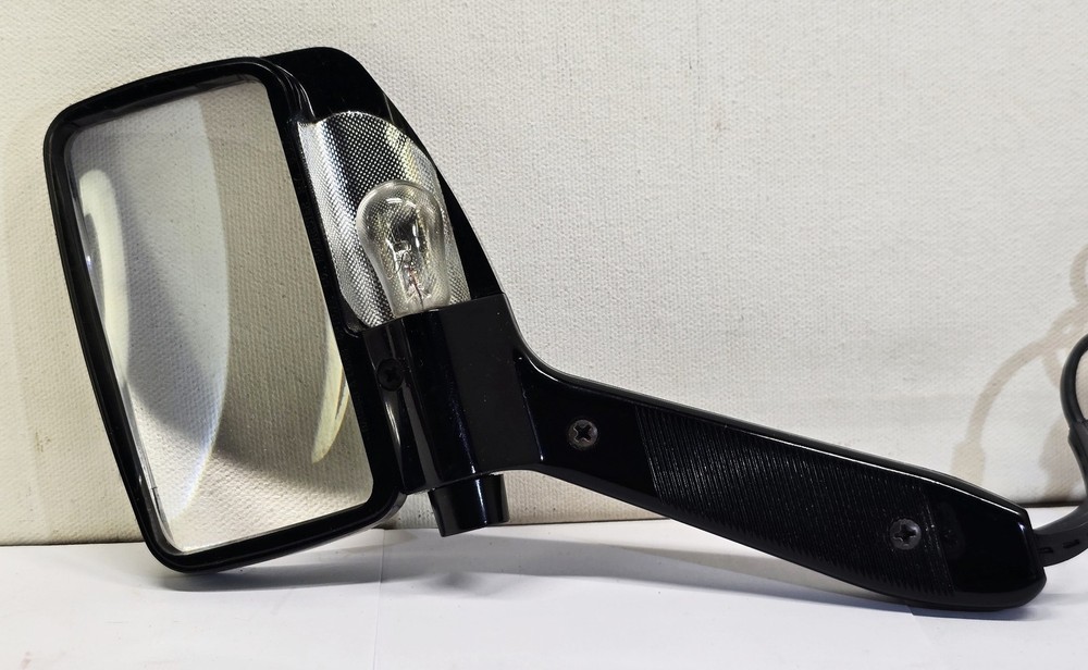 BAUSCH & LOMB Rectangular Reader Magnifying Glass w Light #81-33-85 Orig Box